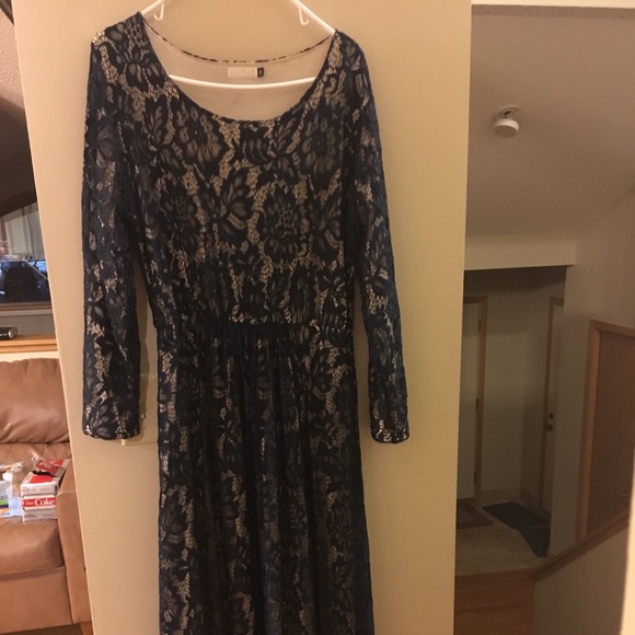 Formal/Prom Dress - Picture 1 of 3